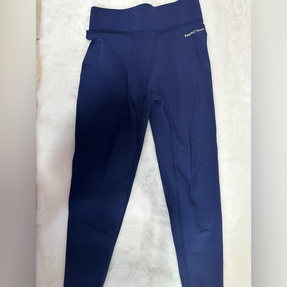 Scrunch Leggings-shop peachy buns